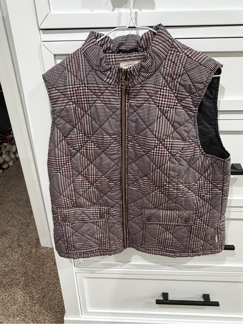 Women’s Bass Quilted Plaid Puffer Vest - beige and black XL